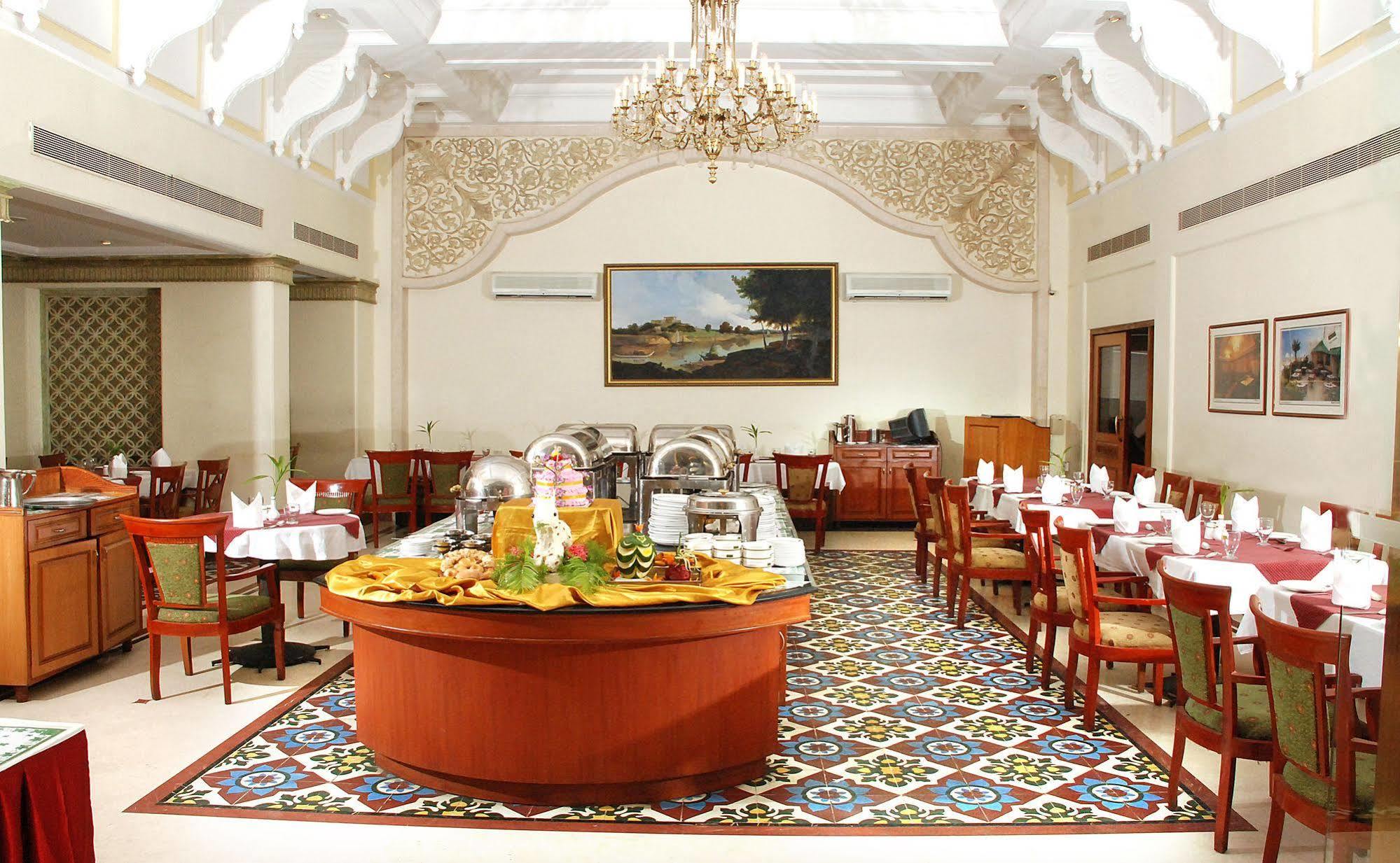 Hotel Royal Court Madurai Esterno foto