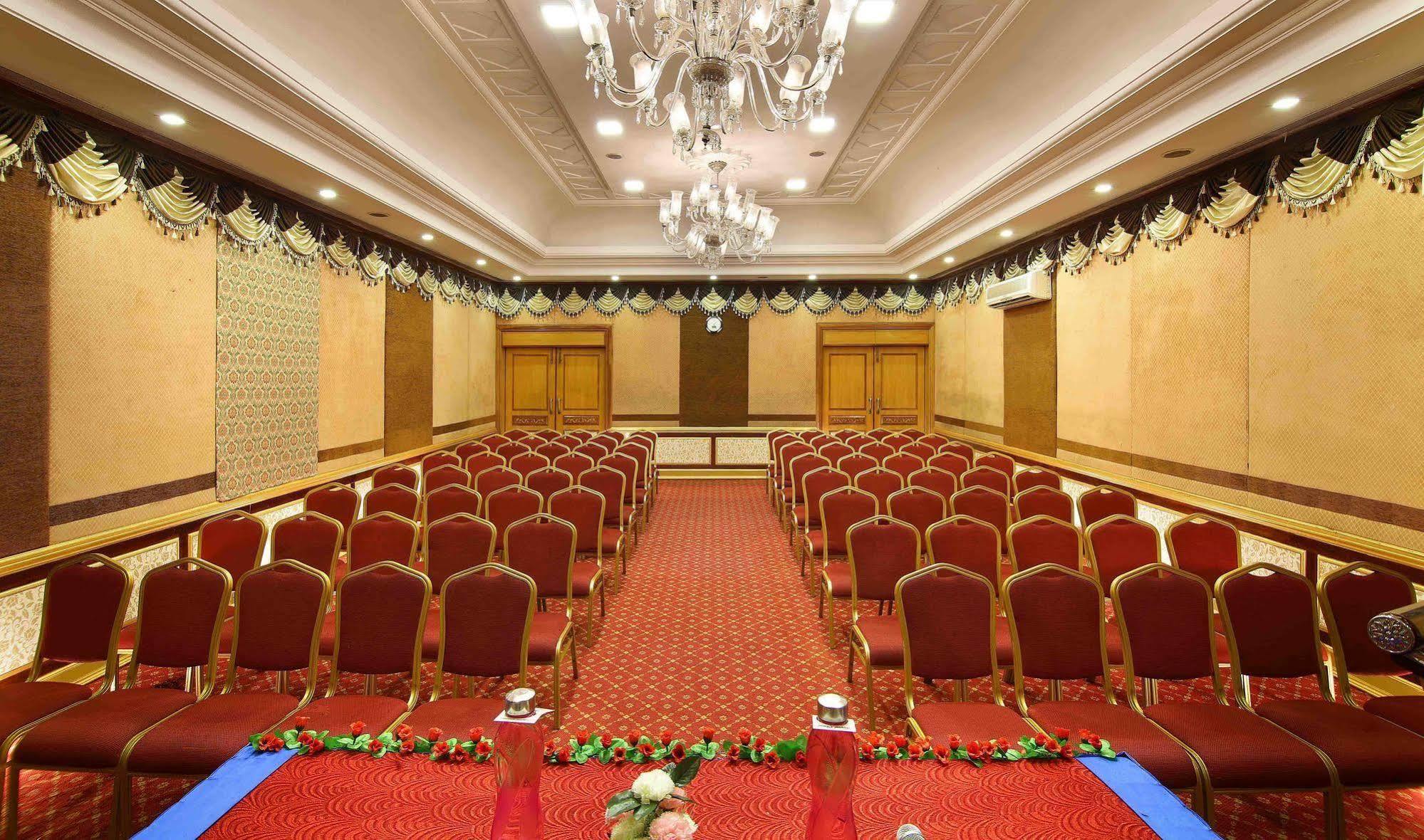 Hotel Royal Court Madurai Esterno foto