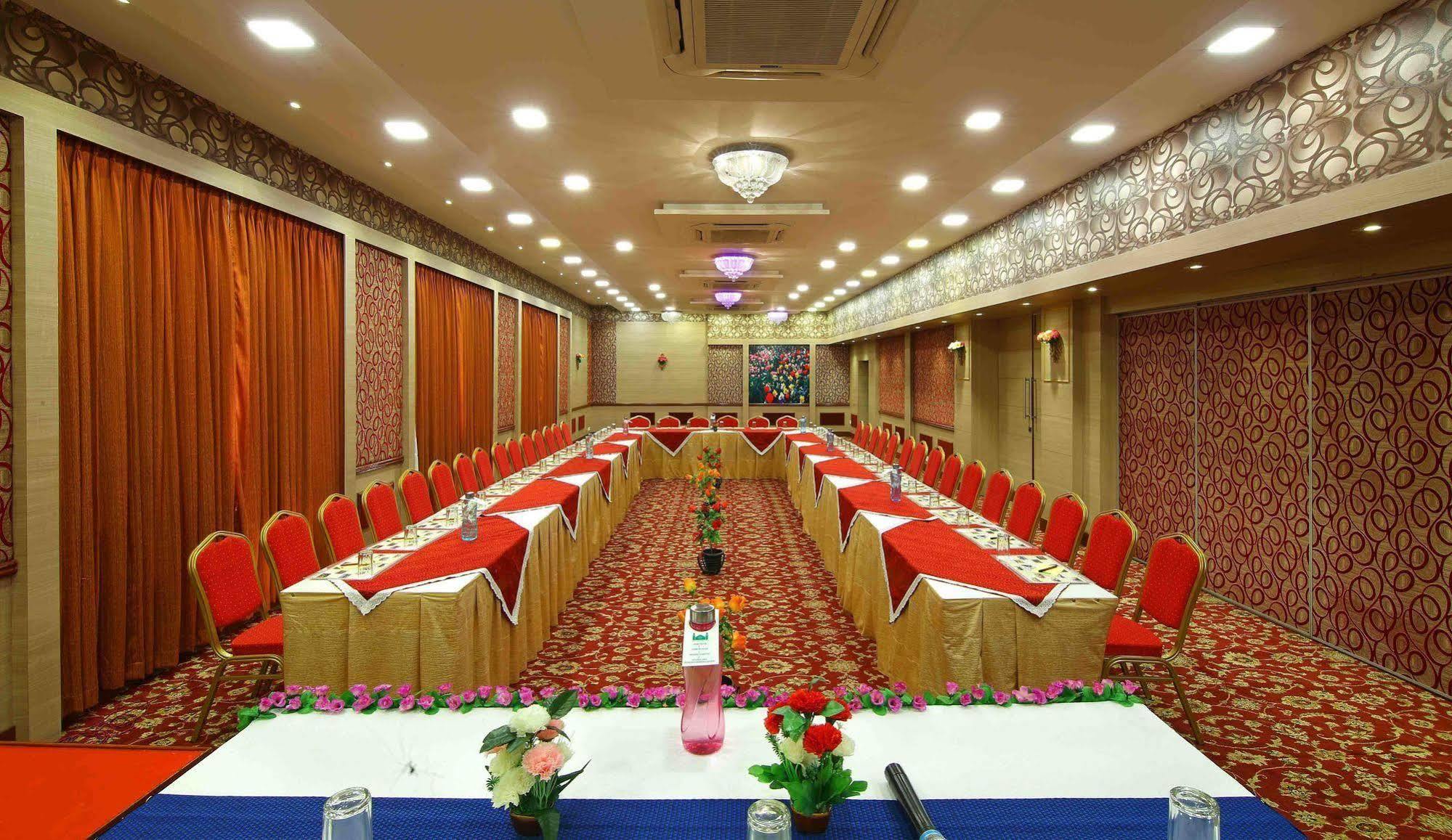 Hotel Royal Court Madurai Esterno foto
