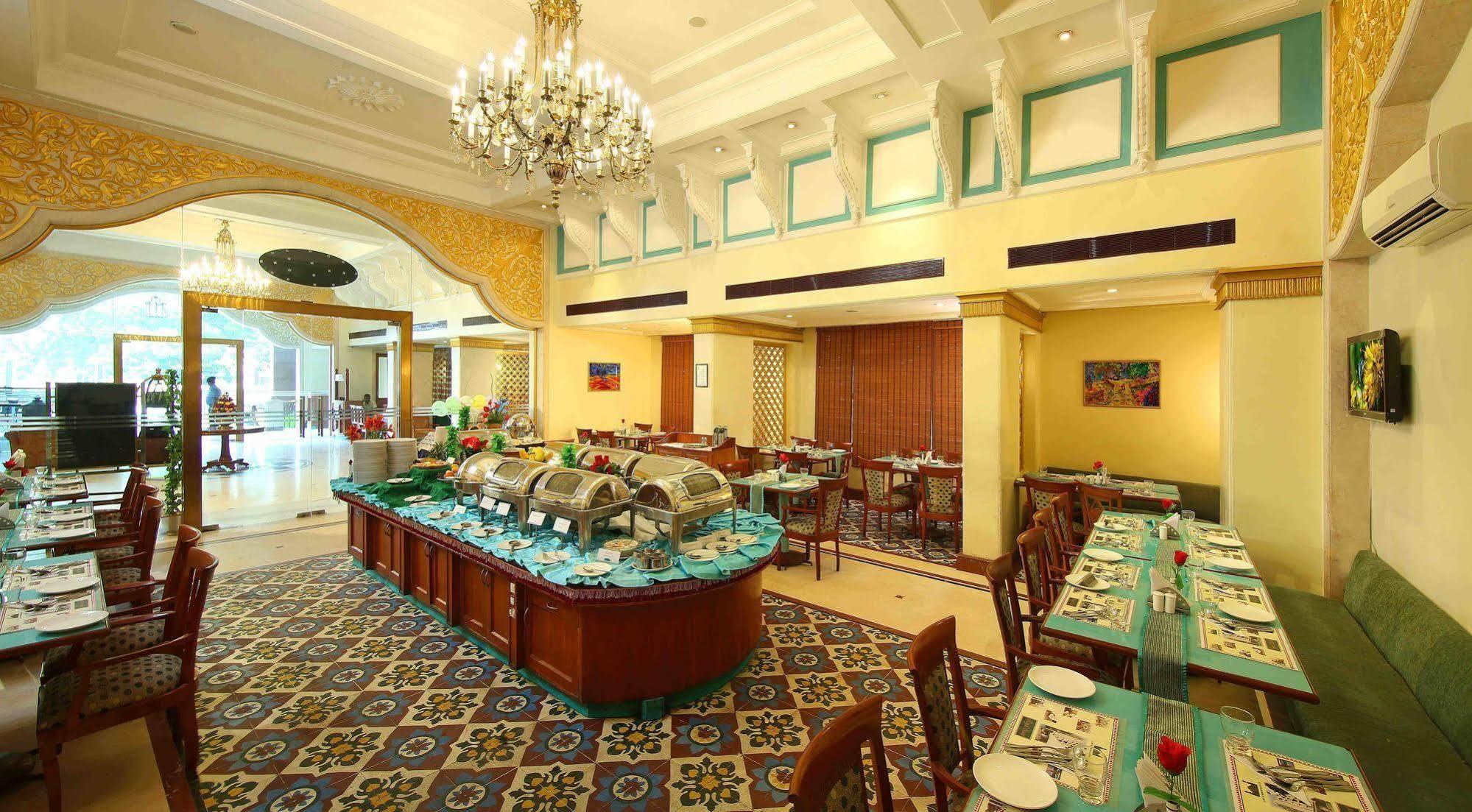 Hotel Royal Court Madurai Esterno foto