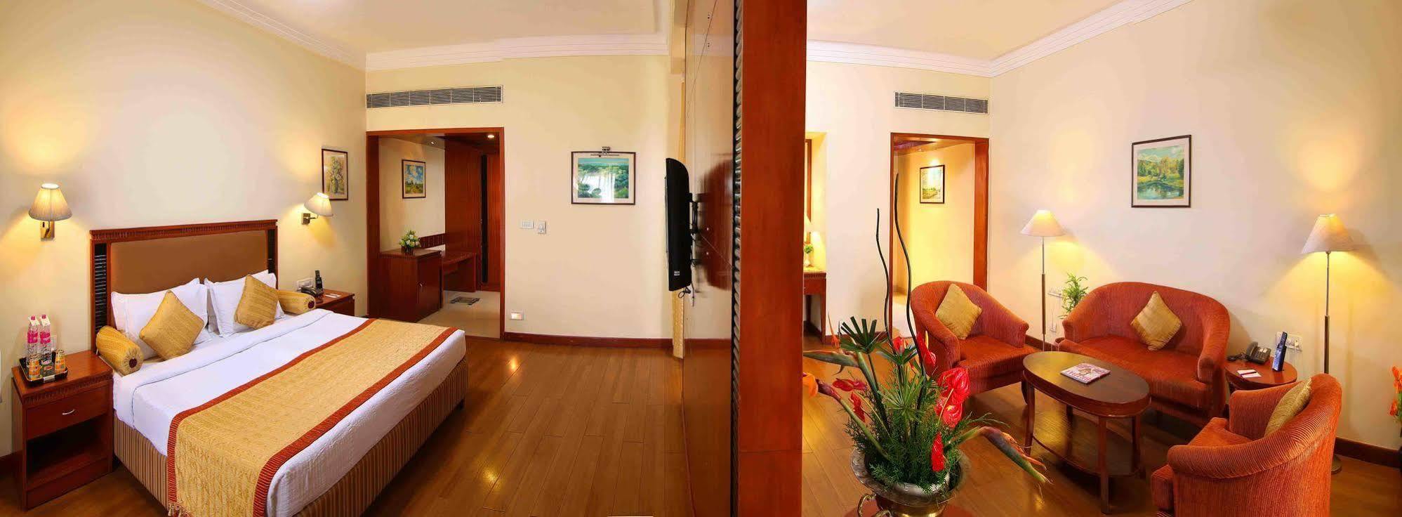 Hotel Royal Court Madurai Esterno foto