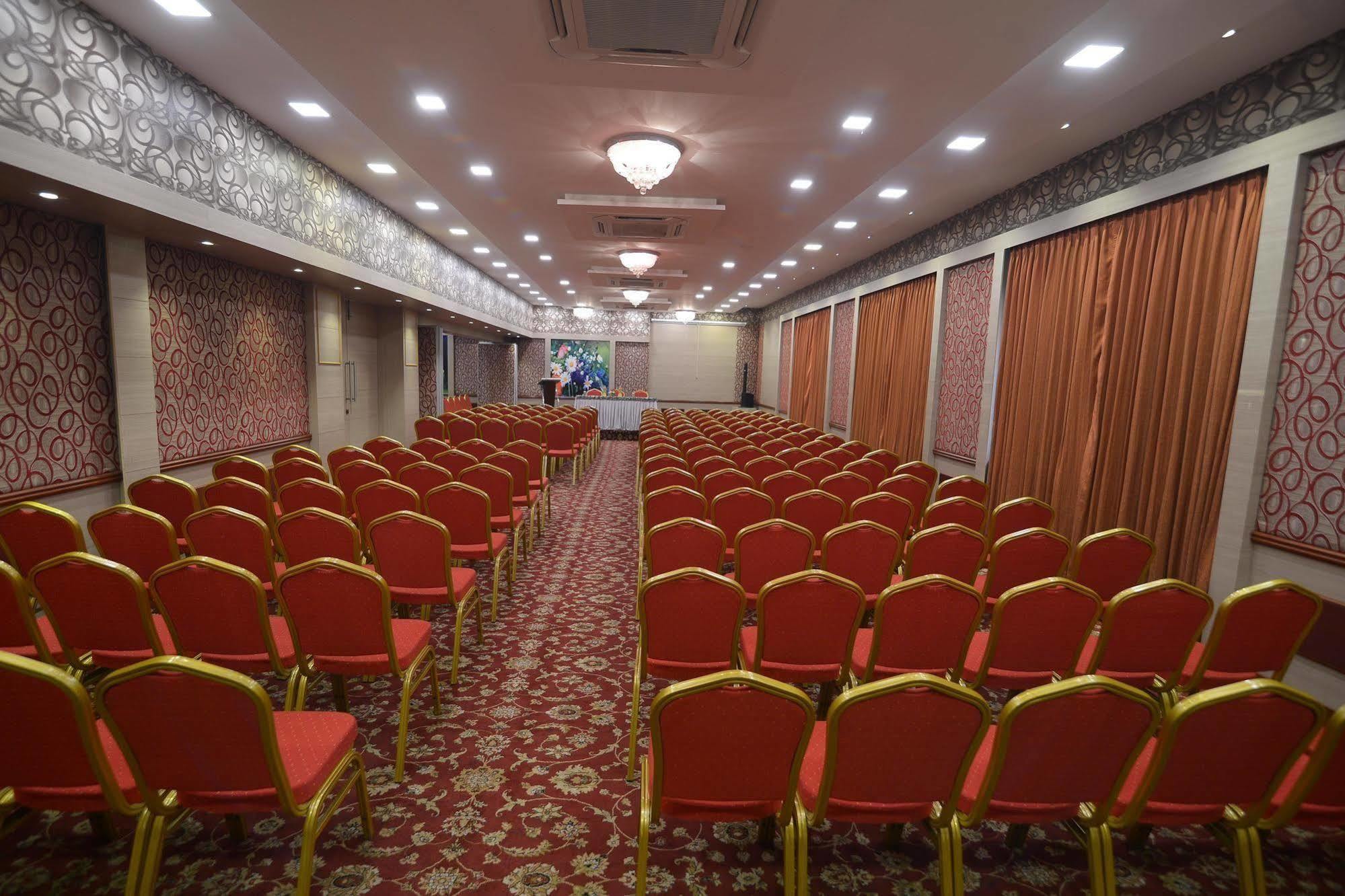 Hotel Royal Court Madurai Esterno foto